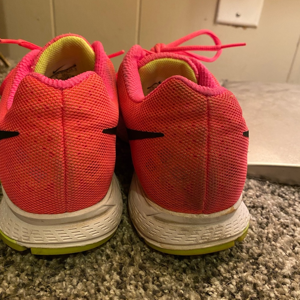 Pink Nike Pegasus 31 - Picture 3 of 6
